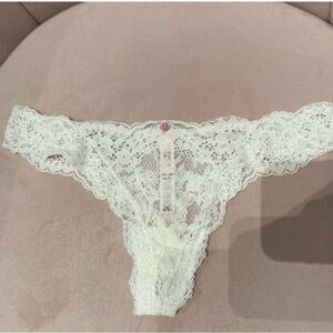 NWT Victorias Secret Dream Angels Lace Thong White  XS